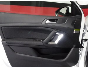 
										PEUGEOT 308 1.2 PURETECH 110CV ALLURE PACK full									