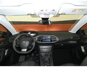 
										PEUGEOT 308 1.2 PURETECH 110CV ALLURE PACK full									