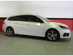 
										PEUGEOT 308 SW 1.2 PURETECH 130CV GT PACK + TECHO full									