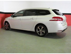 
										PEUGEOT 308 SW 1.2 PURETECH 130CV GT PACK + TECHO full									