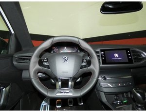 
										PEUGEOT 308 SW 1.2 PURETECH 130CV GT PACK + TECHO full									