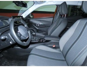 
										PEUGEOT 2008 1.2 PURETECH 100CV ALLURE PACK full									