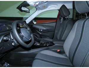 
										PEUGEOT 2008 1.2 PURETECH 130CV ALLURE PACK EAT8 full									