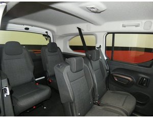 
										PEUGEOT RIFTER LONG 1.5 BLUEHDI 130CV GT full									