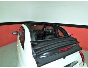 
										FIAT 500C 1.0 HYBRID 70CV ROCK STAR full									