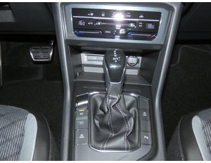 
										VOLKSWAGEN TIGUAN 2.0 TDI 150CV R-LINE DSG full									