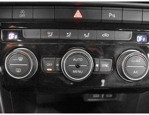 
										VOLKSWAGEN T-ROC CABRIO 1.0 TSI 110CV STYLE full									