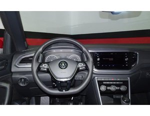 
										VOLKSWAGEN T-ROC CABRIO 1.0 TSI 110CV STYLE full									