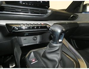 
										PEUGEOT 5008 1.5 BLUEHDI 130CV GT 5+2 full									