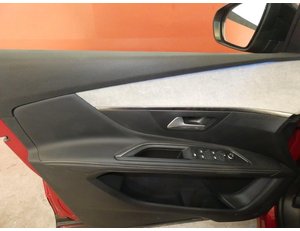
										PEUGEOT 5008 1.5 BLUEHDI 130CV GT 5+2 full									