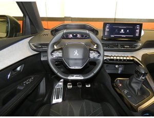 
										PEUGEOT 5008 1.5 BLUEHDI 130CV GT 5+2 full									