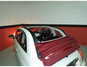 
										FIAT 500C 1.0 HYBRID 70CV STAR full									