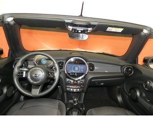
										MINI MINI COOPER CABRIO 1.5 136CV AUTOM. full									