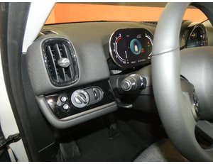 
										MINI COUNTRYMAN 2.0 150CV COOPER D AUTOM. full									