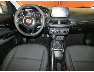 
										FIAT TIPO 1.3 MJET 95CV SW MIRROR 5P full									