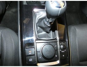 
										MAZDA CX-30 2.0 E-SKYACTIV 122CV MHEV ZENITH full									