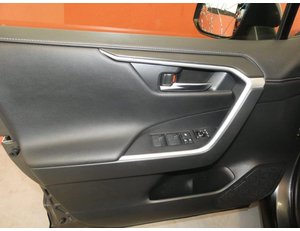 
										TOYOTA RAV4 2.5 E-CVT 218CV 220H ADVANCE full									