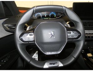 
										PEUGEOT 3008 PHEV 300CV GT EAT8 full									