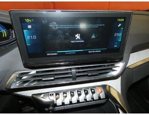 
										PEUGEOT 3008 PHEV 300CV GT EAT8 full									