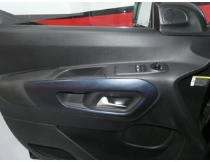 
										PEUGEOT RIFTER 1.2 PURETECH 110CV ALLURE full									