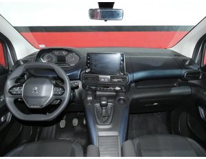 
										PEUGEOT RIFTER 1.2 PURETECH 110CV ALLURE full									