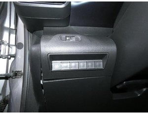 
										PEUGEOT RIFTER 1.2 PURETECH 110CV ALLURE full									
