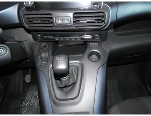 
										PEUGEOT RIFTER 1.2 PURETECH 110CV ALLURE full									