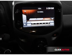 
										TOYOTA AYGO 1.0 70CV X-PLAY full									