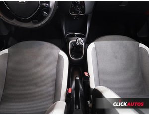 
										TOYOTA AYGO 1.0 70CV X-PLAY full									