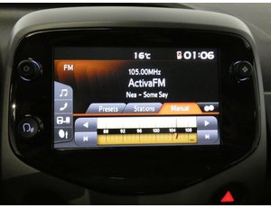 
										TOYOTA AYGO 1.0 72CV X-PLAY full									