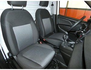 
										FIAT DOBLO CARGO 1.3 MJET 95CV SX full									