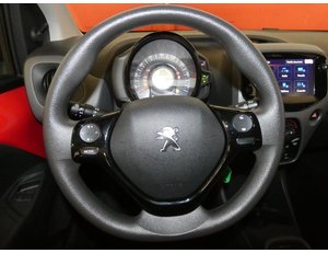 
										PEUGEOT 108 1.0 VTI 72CV ACTIVE full									
