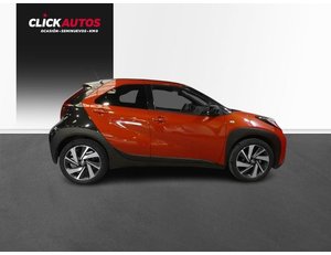 
										TOYOTA AYGO X CROSS 1.0 72CV TRENDY full									