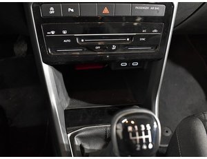 
										VOLKSWAGEN T-CROSS 1.0 TSI 110CV ADVANCE full									