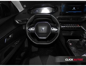 
										PEUGEOT 3008 1.5 BLUEHDI 130CV ALLURE full									