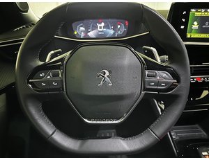 
										PEUGEOT 2008 1.2 PURETECH 130CV ALLURE PACK EAT8 full									