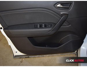 
										RENAULT CAPTUR 1.3 TCE 140CV MHEV TECHNO BITONO EDC full									