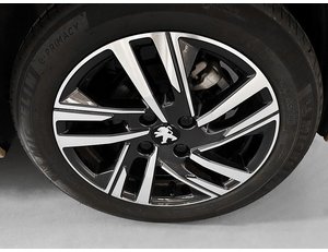 
										PEUGEOT 208 1.2 PURETECH 100CV ALLURE full									