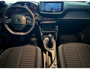 
										PEUGEOT 2008 NEW 1.2 PURETECH 100CV ACTIVE full									