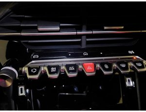 
										PEUGEOT 2008 NUEVO 1.2 PURETECH 100CV ALLURE full									