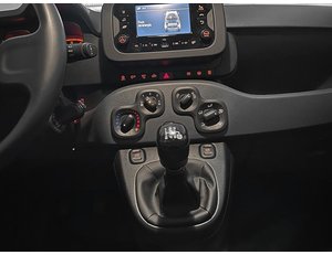 
										FIAT PANDA 1.0 70CV HYBRID full									