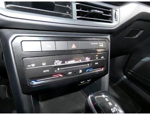 
										VOLKSWAGEN T-CROSS 1.0 TSI 110CV ADVANCE DSG full									