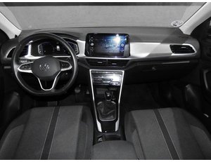 
										VOLKSWAGEN T-ROC 1.0 TSI 110CV LIFE full									