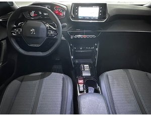 
										PEUGEOT 2008 1.2 PURETECH 130CV ALLURE EAT8 full									