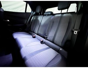 
										PEUGEOT 2008 1.2 PURETECH 100CV ALLURE full									