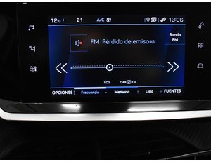 
										PEUGEOT 2008 1.2 PURETECH 100CV ALLURE full									