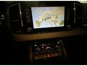 
										SKODA KAROQ 1.5 TSI 150CV AMBITION full									