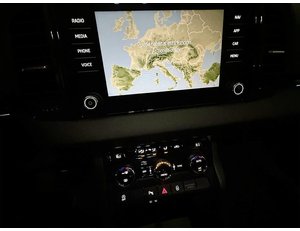 
										SKODA KAROQ 1.5 TSI 150CV SPORTLINE full									