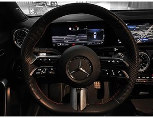 
										MERCEDES BENZ CLASE A 2.0 D 116CV 180D AMG LINE PREMIUM full									