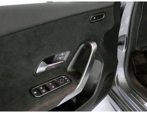 
										MERCEDES BENZ CLASE A 2.0 D 116CV 180D AMG LINE PREMIUM full									